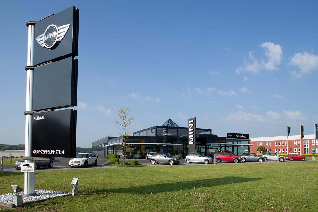 Außenaufnahme des MINI Autohauses